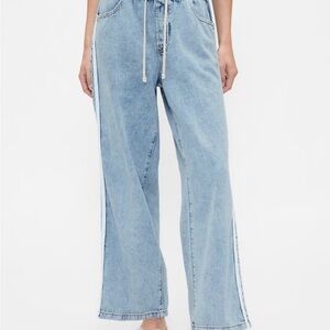 GAP Light Wash Wide-Leg Drawstring Jeans with Side Stripes